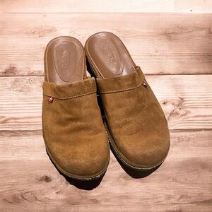 Ecco Suede Camel Tan Clogs Mules